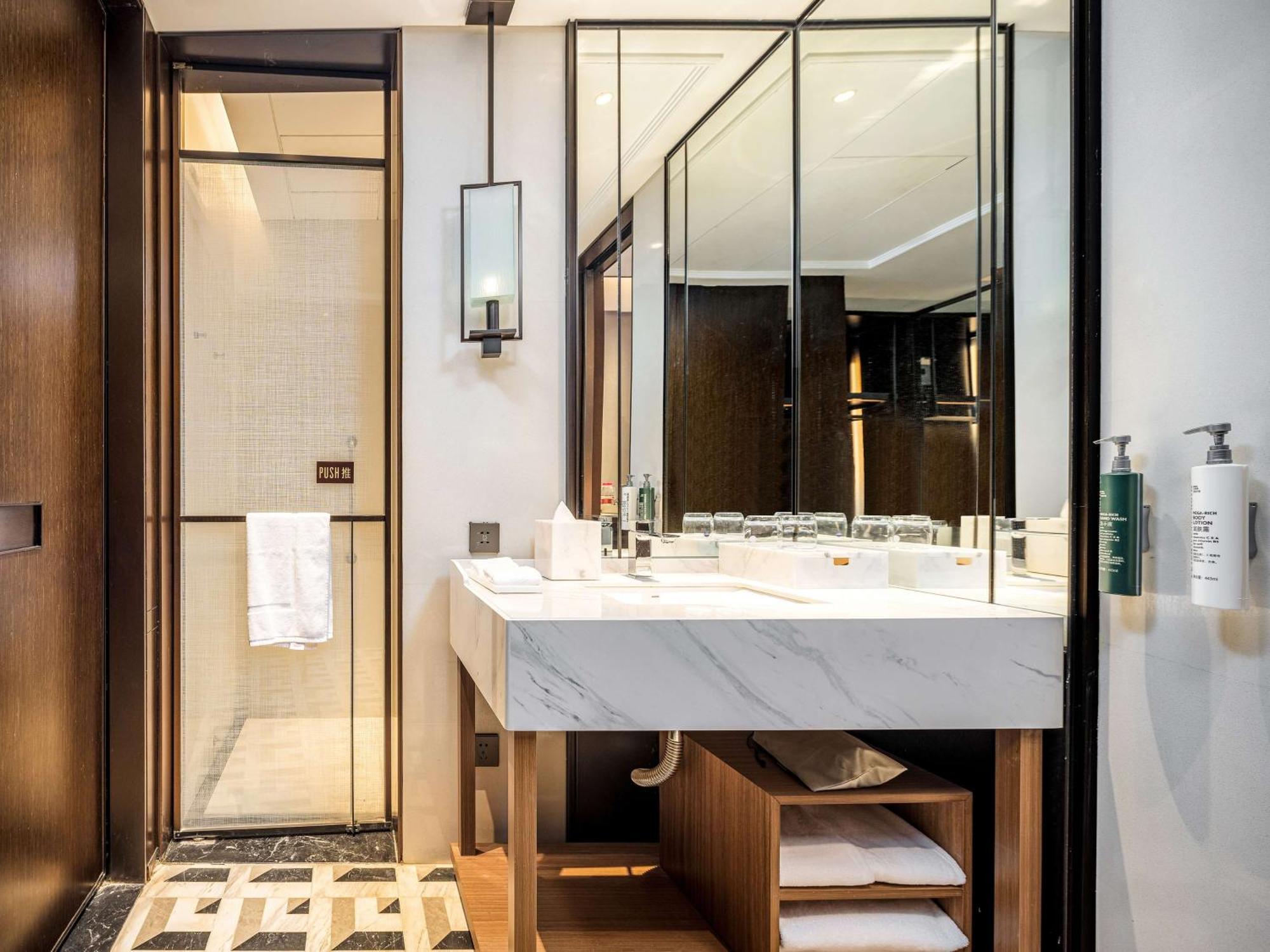 Hilton Garden Inn Beijing Guomao 外观 照片